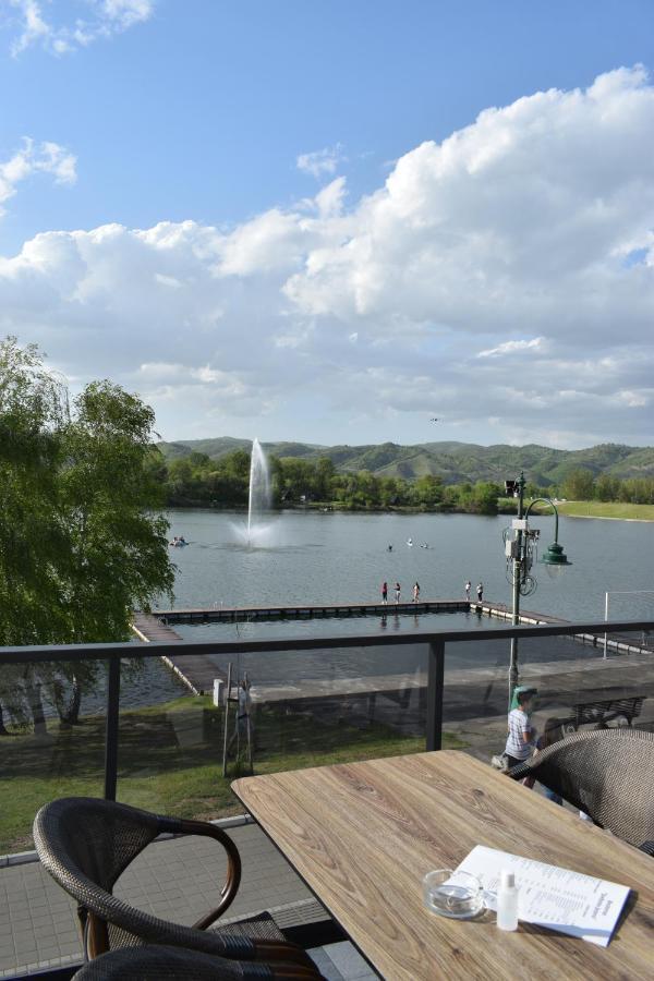 Prenociste Srebrno Jezero 호텔 Veliko Gradište 외부 사진